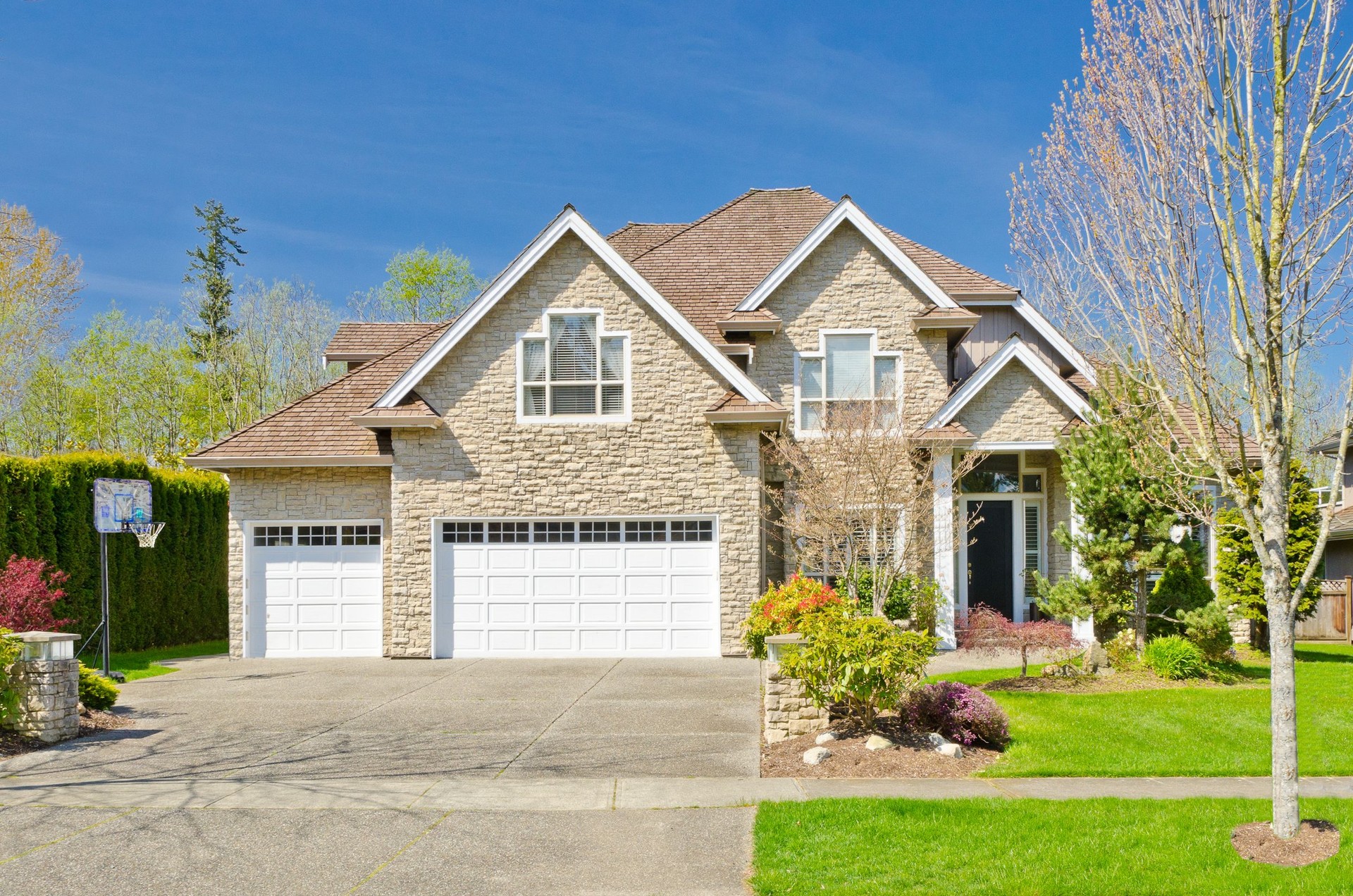 A large family home with garden and double garage
